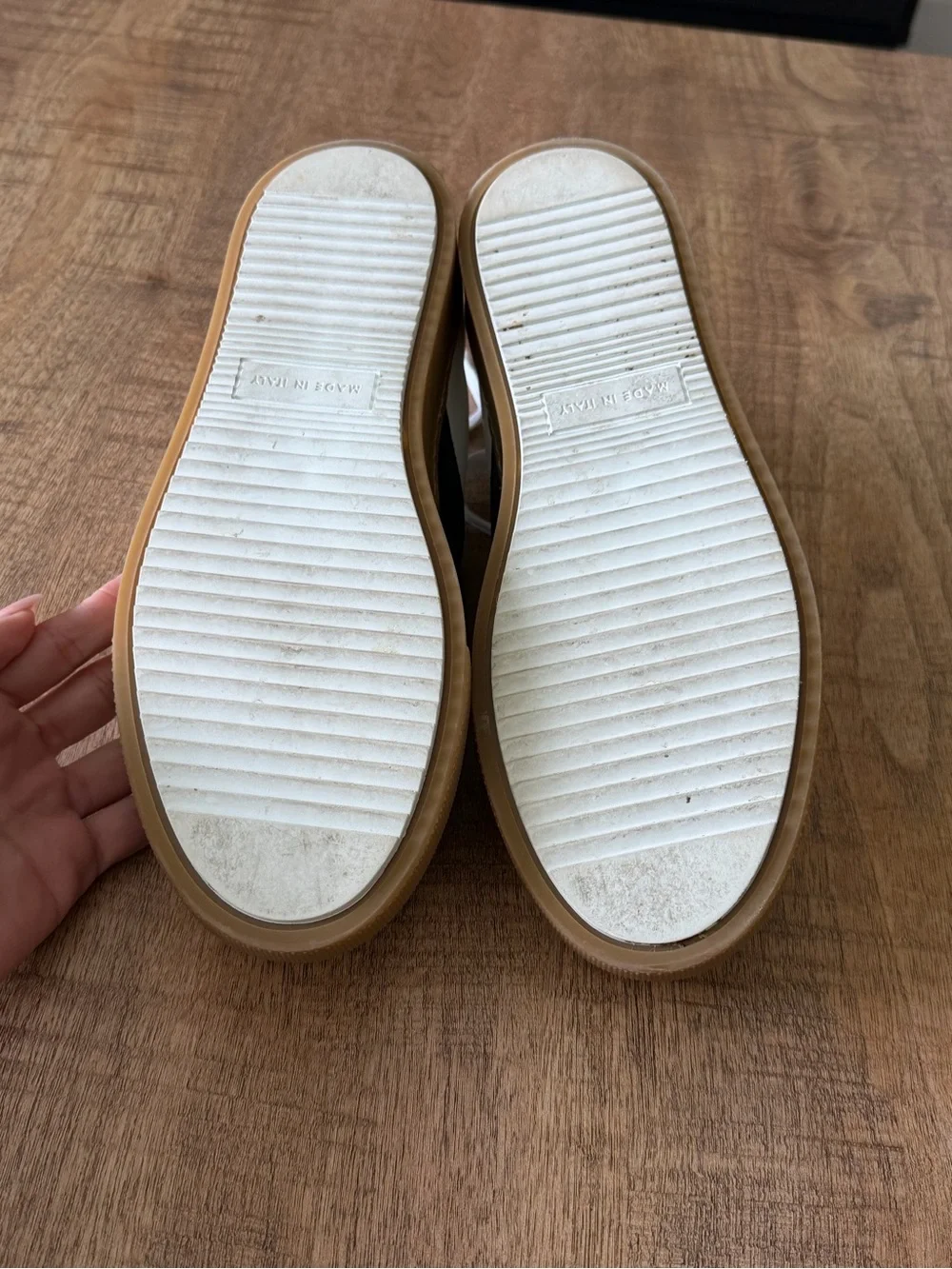 Me+Em Trainer White Leather Low-Top Sneakers with Navy Accent and Gum Sole Sz 39